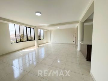 Vendo Departamento De Estreno Frente A Parque 2Do Piso - San Juan De Lurigancho