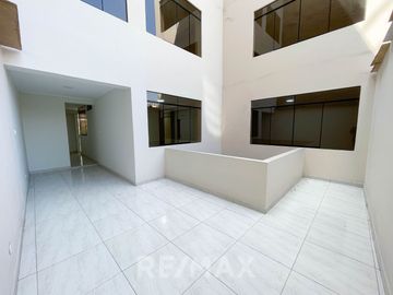 Vendo Departamento De Estreno Frente A Parque 2Do Piso - San Juan De Lurigancho