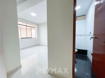 Vendo Departamento De Estreno Frente A Parque 2Do Piso - San Juan De Lurigancho