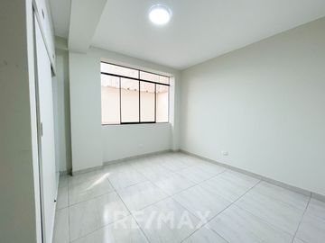 Vendo Departamento De Estreno Frente A Parque 2Do Piso - San Juan De Lurigancho