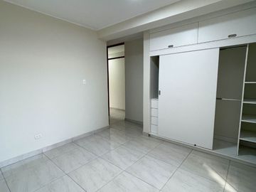 Vendo Departamento De Estreno Frente A Parque 2Do Piso - San Juan De Lurigancho