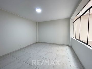 Vendo Departamento De Estreno Frente A Parque 2Do Piso - San Juan De Lurigancho