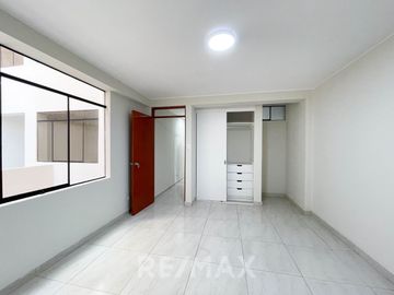 Vendo Departamento De Estreno Frente A Parque 2Do Piso - San Juan De Lurigancho