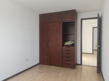 CASA EN VENTA EN CONJUNTO A POCOS MINUTOS DE BLVD. FORJADORES