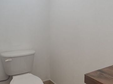 CASA EN VENTA EN CONJUNTO A POCOS MINUTOS DE BLVD. FORJADORES