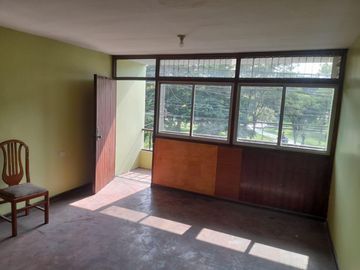 Alquiler de Departamento en el 2do piso - Zarate SJL