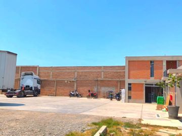 Almacen Con Nave Industrial En Venta Sector Parque Industrial La Esperanza - Trujillo