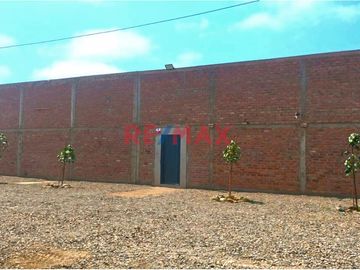 Almacen Con Nave Industrial En Venta Sector Parque Industrial La Esperanza - Trujillo