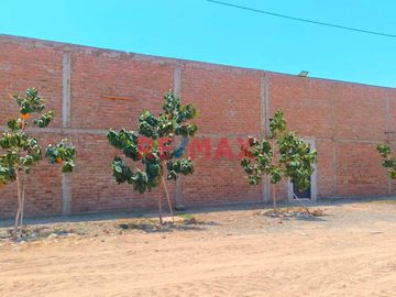 Almacen Con Nave Industrial En Venta Sector Parque Industrial La Esperanza - Trujillo
