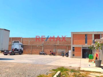 Almacen Con Nave Industrial En Venta Sector Parque Industrial La Esperanza - Trujillo