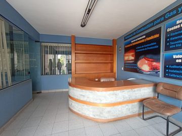 SE VENDE LOCAL COMERCIAL CON EXCELENTE UBICACION EN SJL