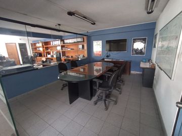 SE VENDE LOCAL COMERCIAL CON EXCELENTE UBICACION EN SJL