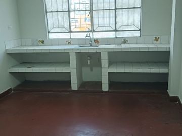 Oportunidad De Inversion - Casa En Venta
