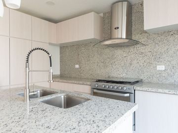 CASA DE 4 RECÁMARAS EN LOMAS DE ANGELOPOLIS 3 - ENTREGA INMEDIATA