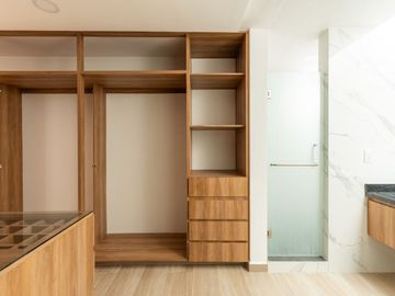 CASA MODERNA CASA DE 5 RECÁMARAS EN LOMAS DE ANGELOPOLIS 3 - ENTREGA INMEDIATA