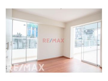 Alquiler De Moderno Departamento De Estreno Con Terraza – Surquillo