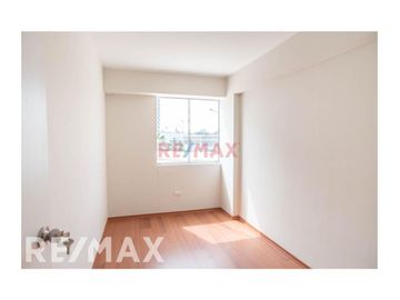 Alquiler De Moderno Departamento De Estreno Con Terraza – Surquillo