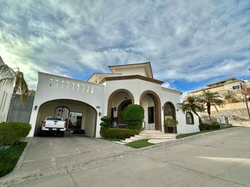 SE VENDE CASA EN LA JOLLA