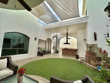 SE VENDE CASA EN LA JOLLA