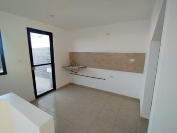 CASA EN PREVENTA A 10 MIN DE ZONA INDUSTRIAL MUY AMPLIA SAN LUIS POTOSI