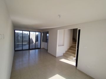CASA EN PREVENTA A 10 MIN DE ZONA INDUSTRIAL MUY AMPLIA SAN LUIS POTOSI