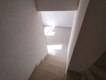 CASA EN PREVENTA A 10 MIN DE ZONA INDUSTRIAL MUY AMPLIA SAN LUIS POTOSI