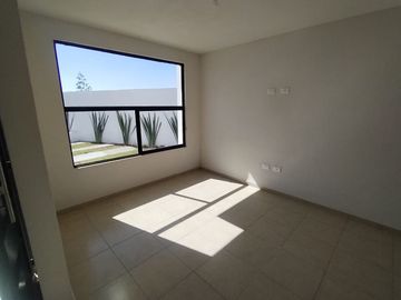 CASA EN PREVENTA A 10 MIN DE ZONA INDUSTRIAL MUY AMPLIA SAN LUIS POTOSI