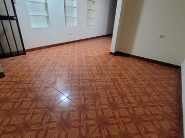 Casa a la Venta en San Juan de Lurigancho - Mangomarca