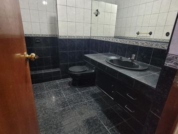Casa a la Venta en San Juan de Lurigancho - Mangomarca