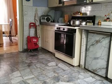 Oferta ! Bajó de precio de venta de casa en calle residencial !
