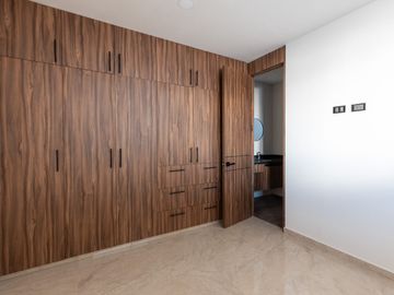 INCREÍBLE CASA DE 4 RECÁMARAS EN LOMAS DE ANGELOPOLIS 3 - ENTREGA INMEDIATA