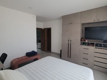 En venta  moderna y lujosa casa full amoblada en Ciudad Celeste, via a Samborondon