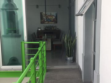 Casa Remodelada  con 6 departamentos en venta Centro Guadalajara