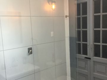 Casa Remodelada  con 6 departamentos en venta Centro Guadalajara