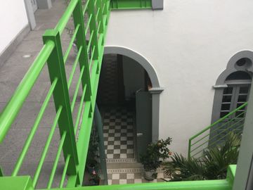 Casa Remodelada  con 6 departamentos en venta Centro Guadalajara