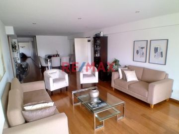 Departamento En Venta En Urbanización Casuarinas Sur En El Distrito De Santiago De Surco