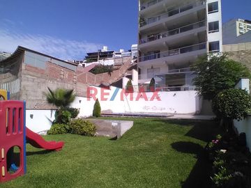Departamento En Venta En Urbanización Casuarinas Sur En El Distrito De Santiago De Surco