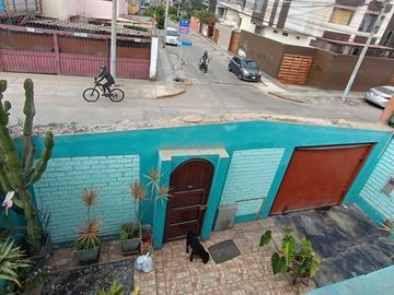 Casa en venta en San miguel limite con magdalena del mar