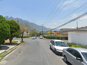 CASA EN COLONIA LOS CIPRESES, MONTERREY, NUEVO LEÓN.