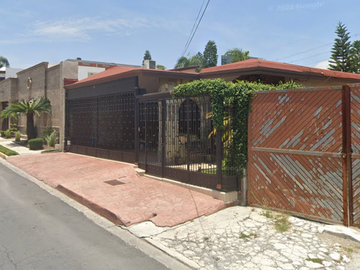 CASA EN COLONIA LOS CIPRESES, MONTERREY, NUEVO LEÓN.