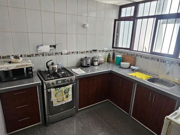 Se Vende Amplia Casa De 2 Pisos En Calle Guzmán Barrón - Trujillo (aipanaque)