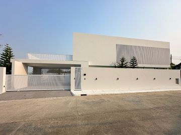 New 4 Bed Pool Villa in Hang Dong for Sale near Meritton British International School