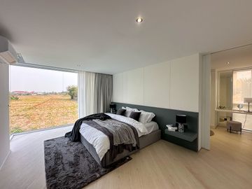 New 4 Bed Pool Villa in Hang Dong for Sale near Meritton British International School