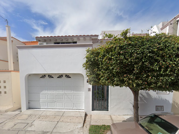 CASA EN COLONIA LOMAS DE MAZATLÁN, SINALOA.