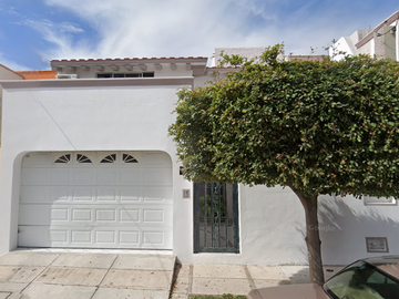 CASA EN COLONIA LOMAS DE MAZATLÁN, SINALOA.