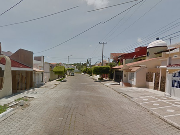 CASA EN COLONIA LOMAS DE MAZATLÁN, SINALOA.