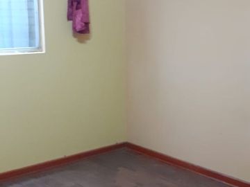 SE VENDE AMPLIA CASA DE 160 M2 A.T. CON VARIOS DPTOS EN LOS OLIVOS
