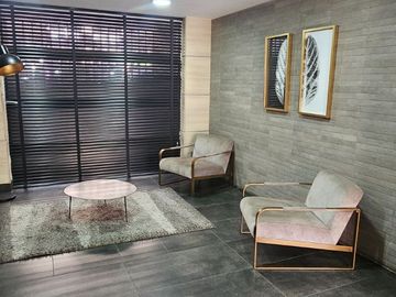 Departamento a 5 minutos del metro Parque los Reyes