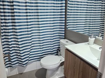 Departamento a 5 minutos del metro Parque los Reyes