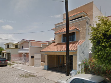 CASA EN COLONIA LOMAS DE MAZATLÁN, SINALOA.